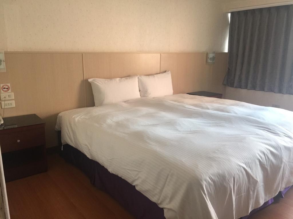 Long Siang Hotel Kaohsiung Luaran gambar
