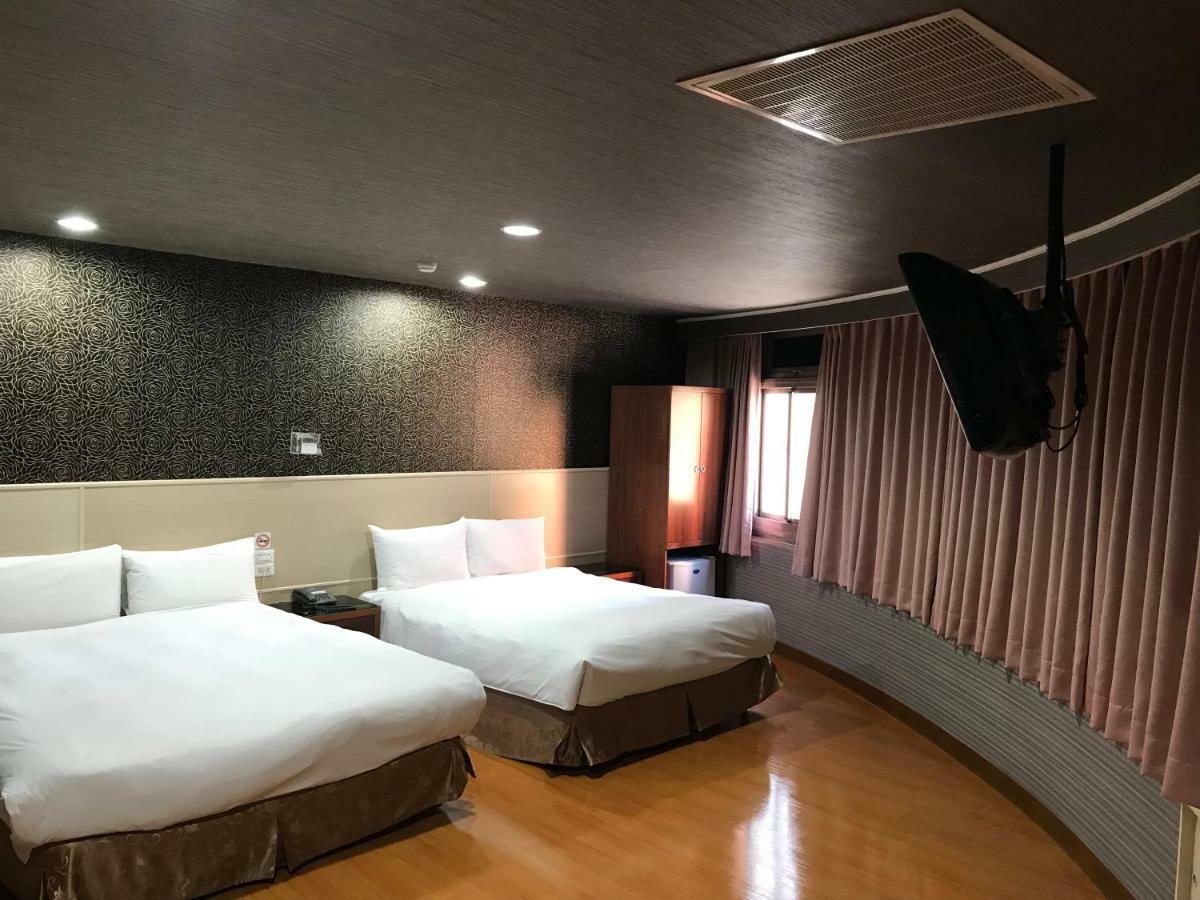 Long Siang Hotel Kaohsiung Luaran gambar