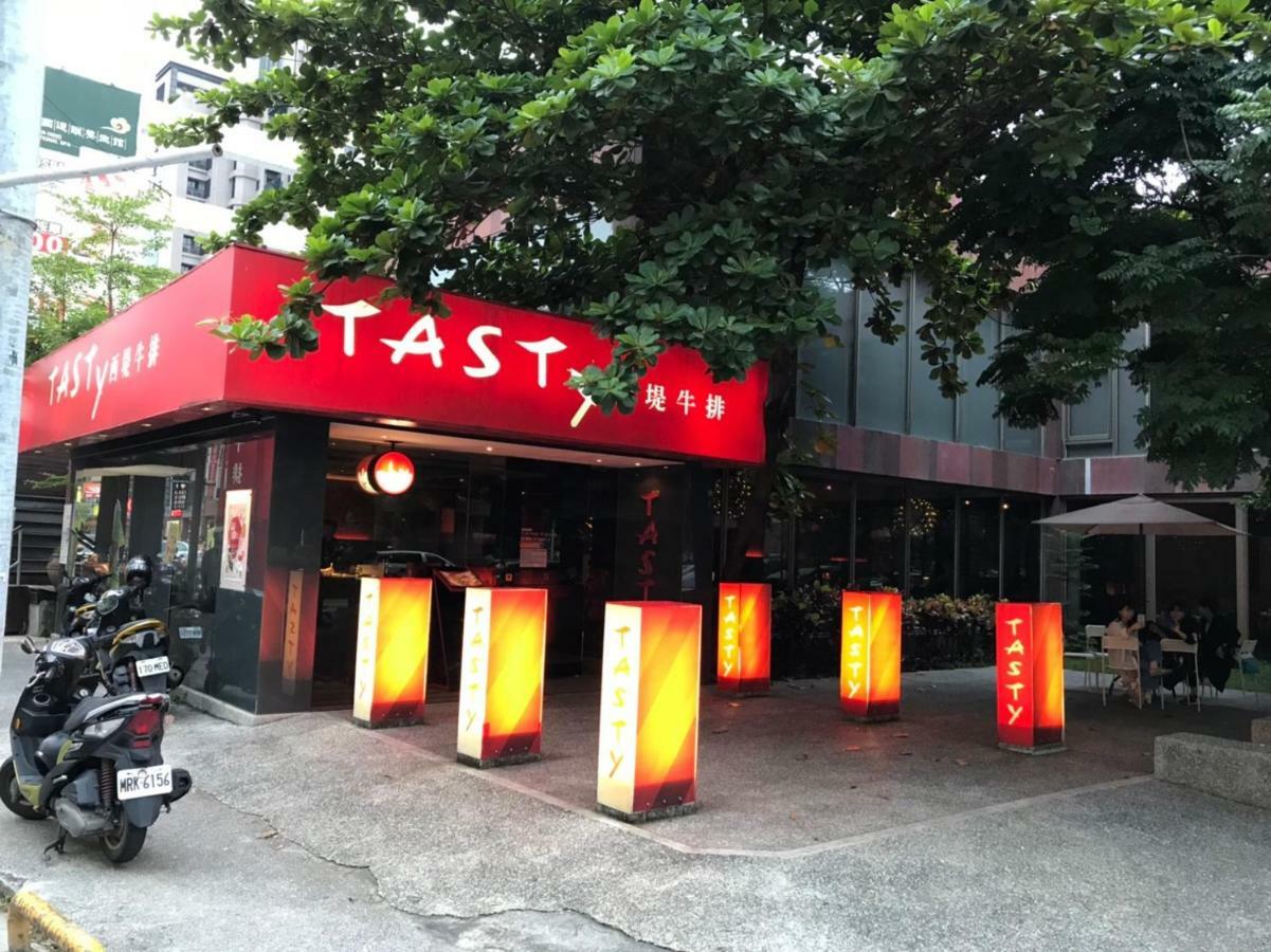 Long Siang Hotel Kaohsiung Luaran gambar